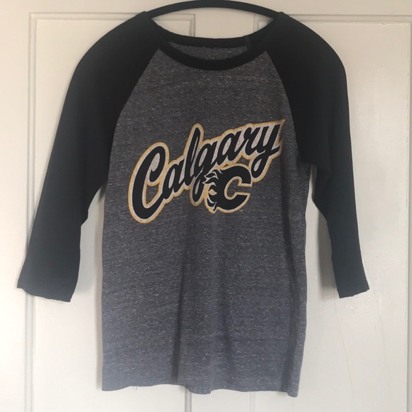 CALGARY FLAMES NHL RAGLAN - Picture 1 of 3